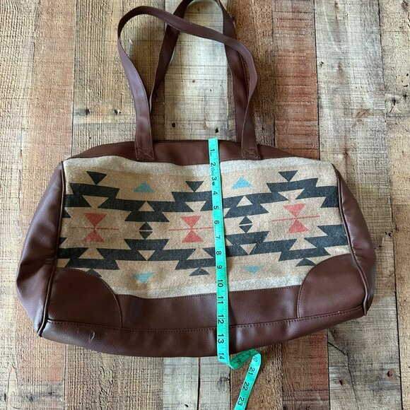 Vintage Style Southwestern Weekend Tote Bag With Brown Faux Leather & Aztec Prin - Picture 3 of 8
